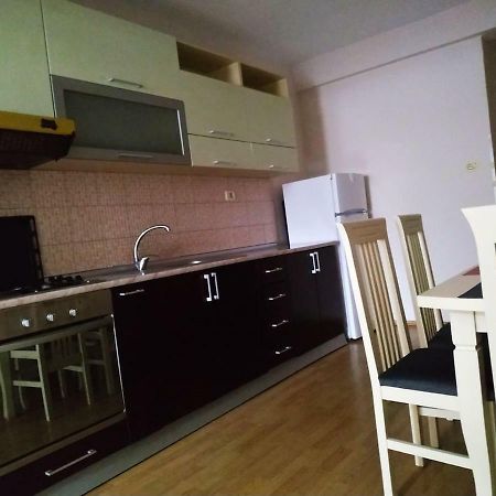 Lovely Apt At The Heart Of The City&Near The Lake Pogradec Exterior photo