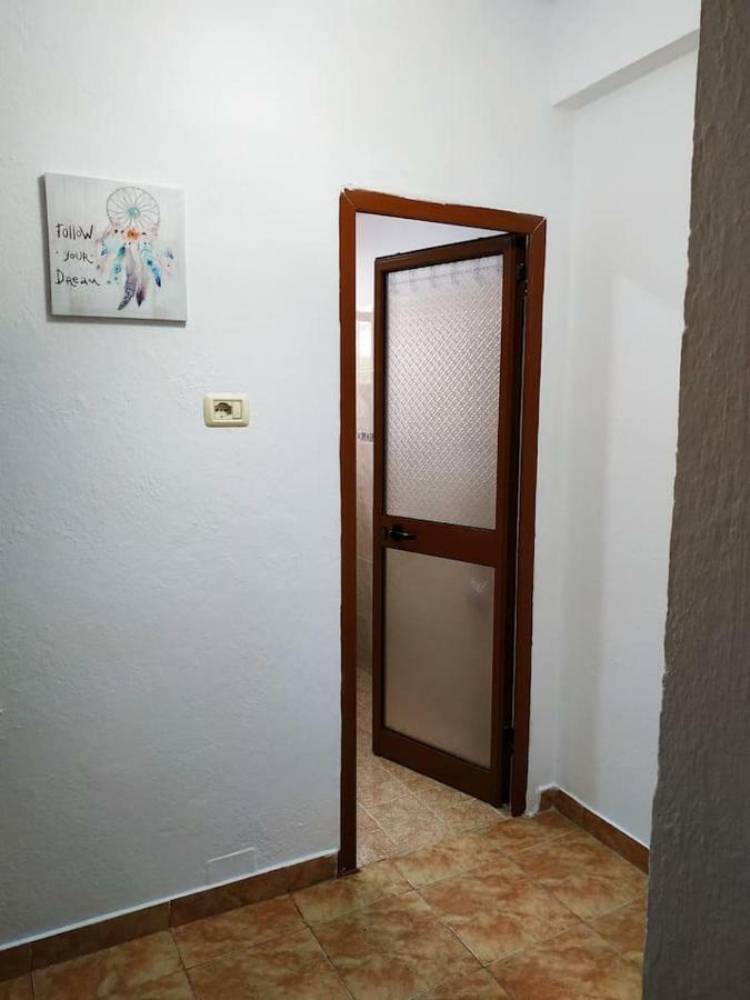 Lovely Apt At The Heart Of The City&Near The Lake Pogradec Exterior photo